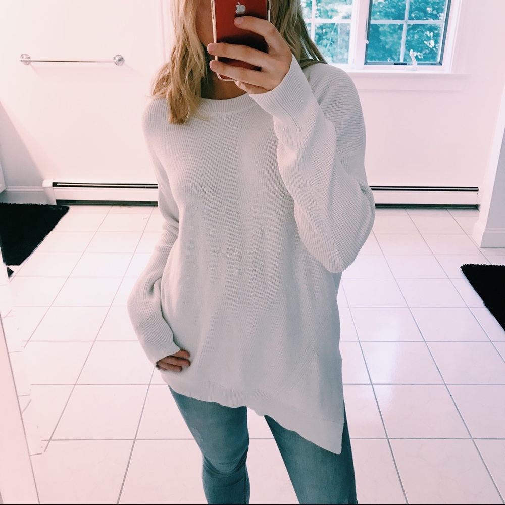 White ATHLETA SWEATER *must sell by 2/8*